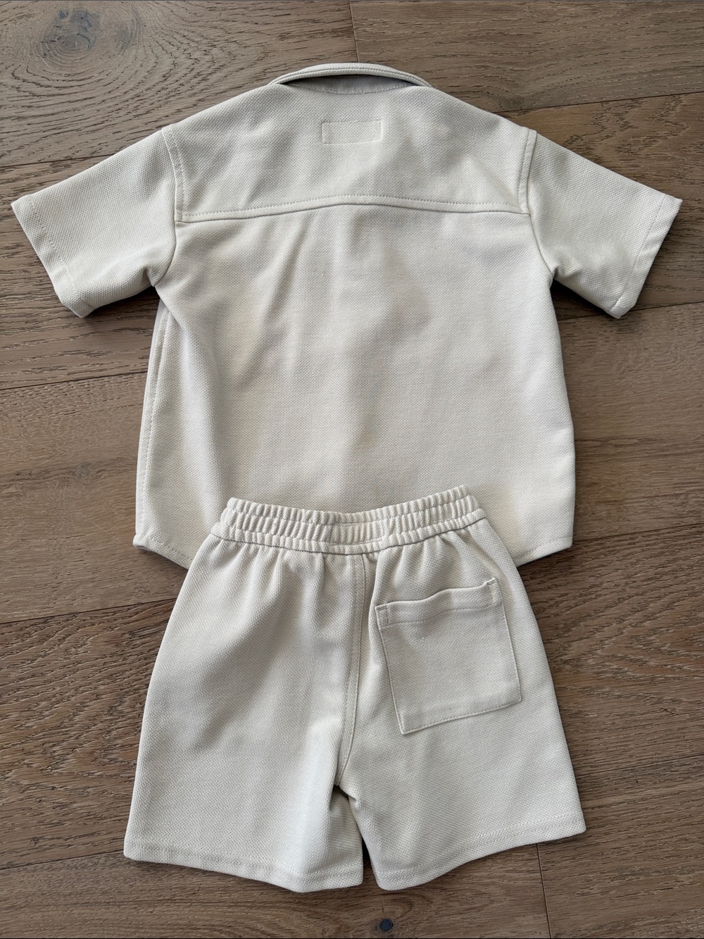 Zara Kids Cream Short-Sleeve Button-Down Shirt & Shorts Set size 4 - Picture 4 of 4